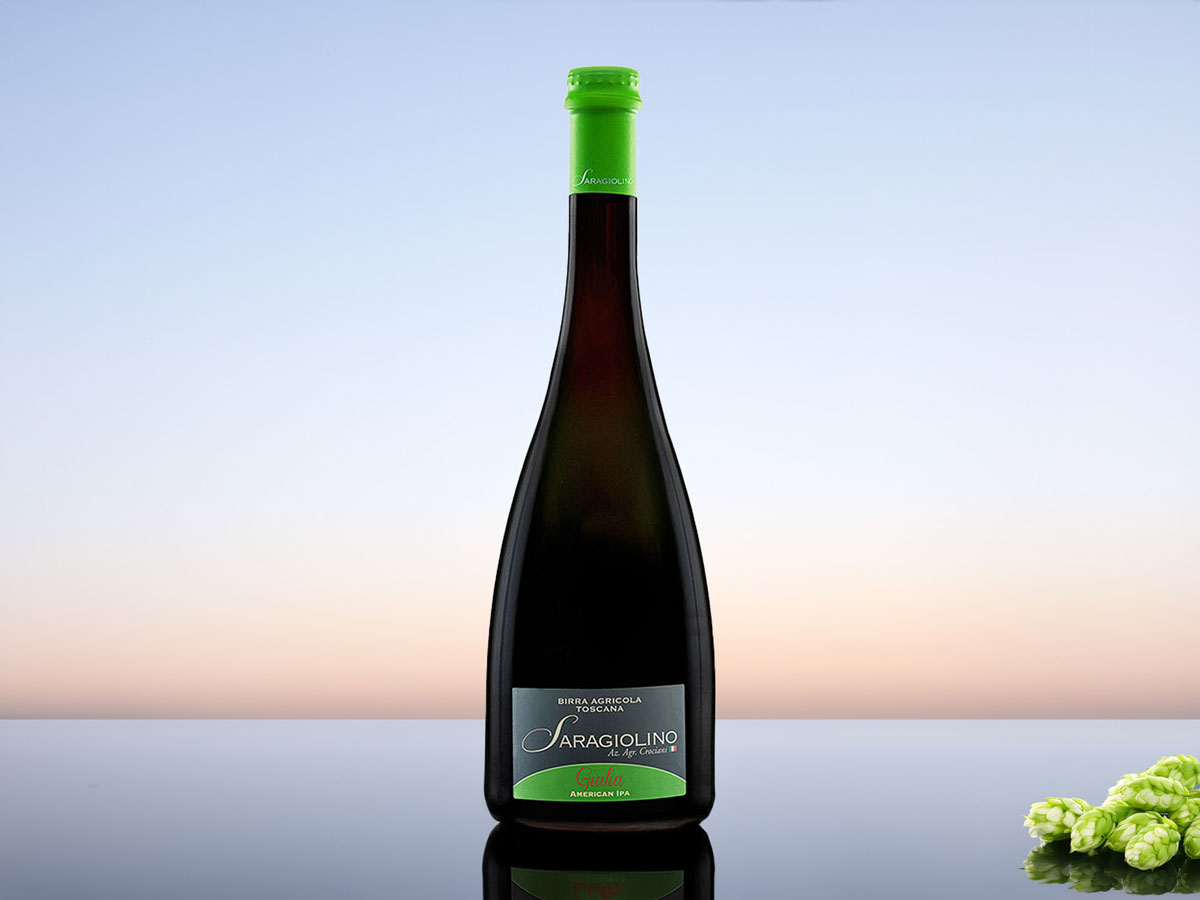 Giulia - American IPA: Artisanal Amber Beer with Caramel Malt and Tropical Fruit Notes